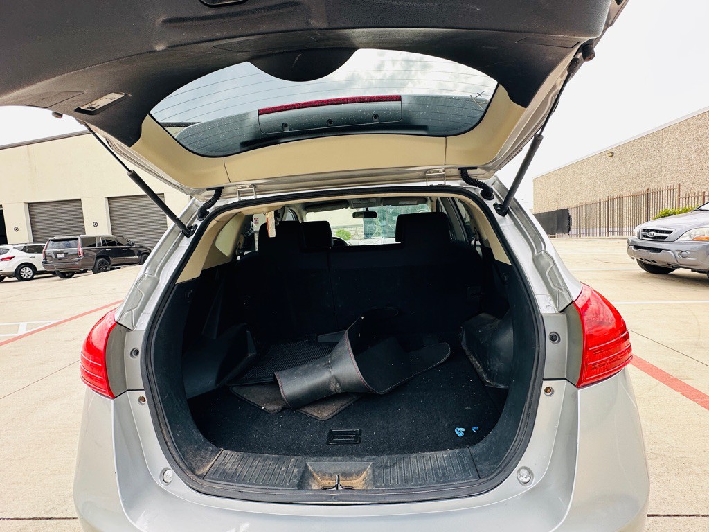 2011 Nissan Rogue Image 21