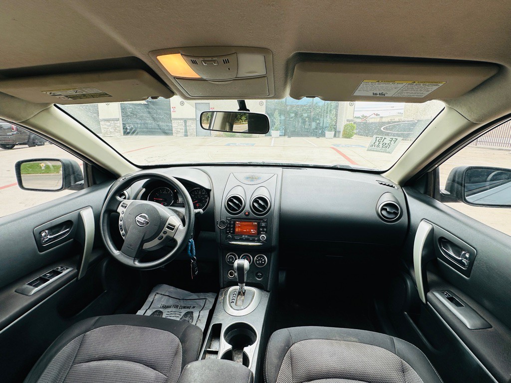 2011 Nissan Rogue Image 24