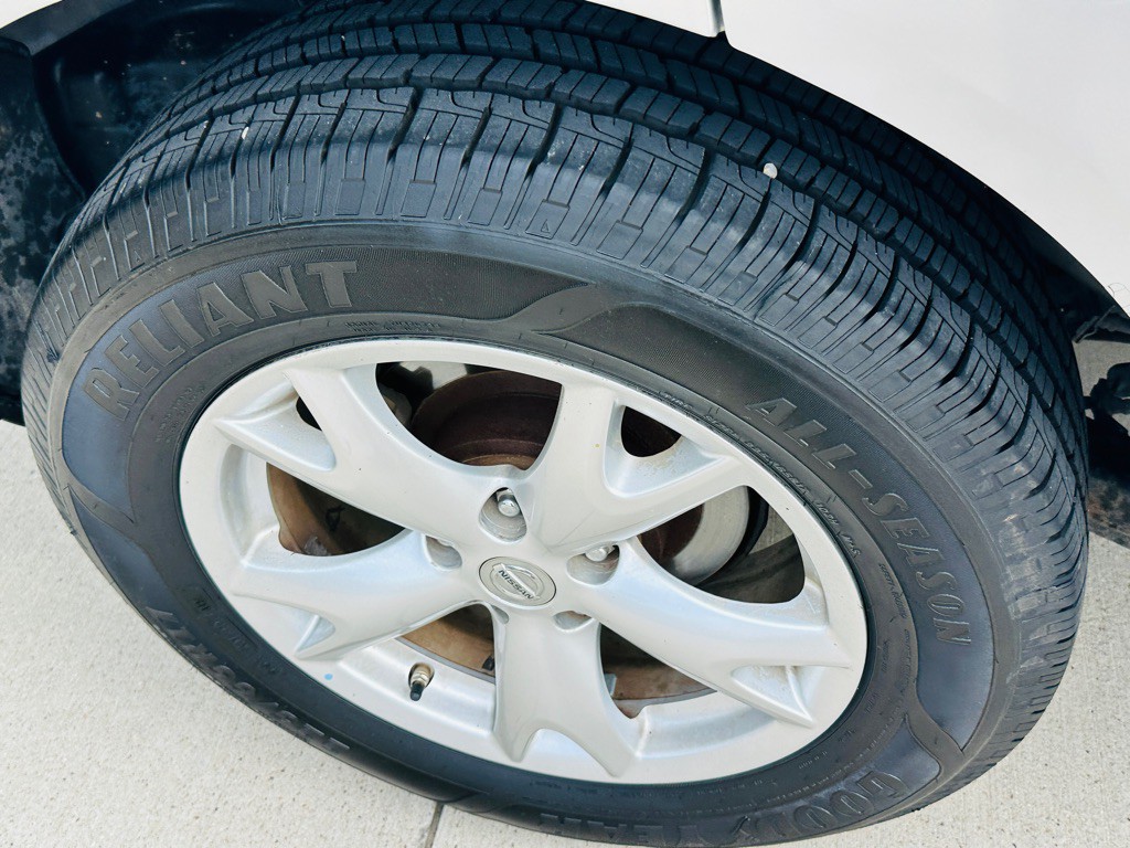 2011 Nissan Rogue Image 27