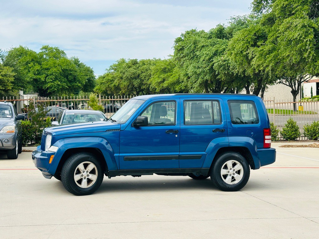 2010 Jeep Liberty Image 4