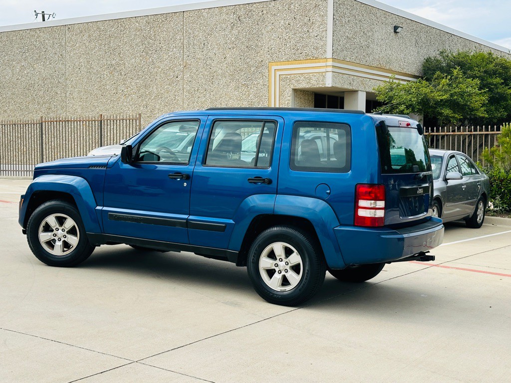 2010 Jeep Liberty Image 5
