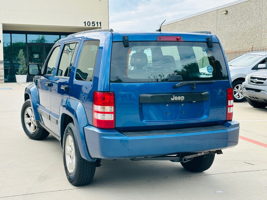 2010 Jeep Liberty Image 6