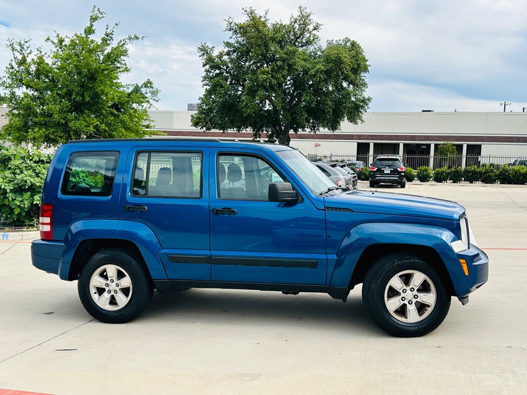 2010 Jeep Liberty Image 9