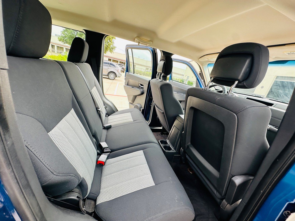 2010 Jeep Liberty Image 19