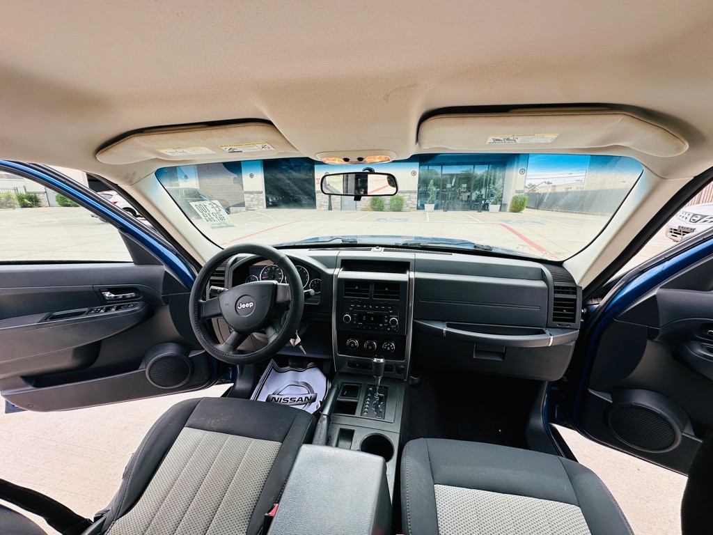 2010 Jeep Liberty Image 20