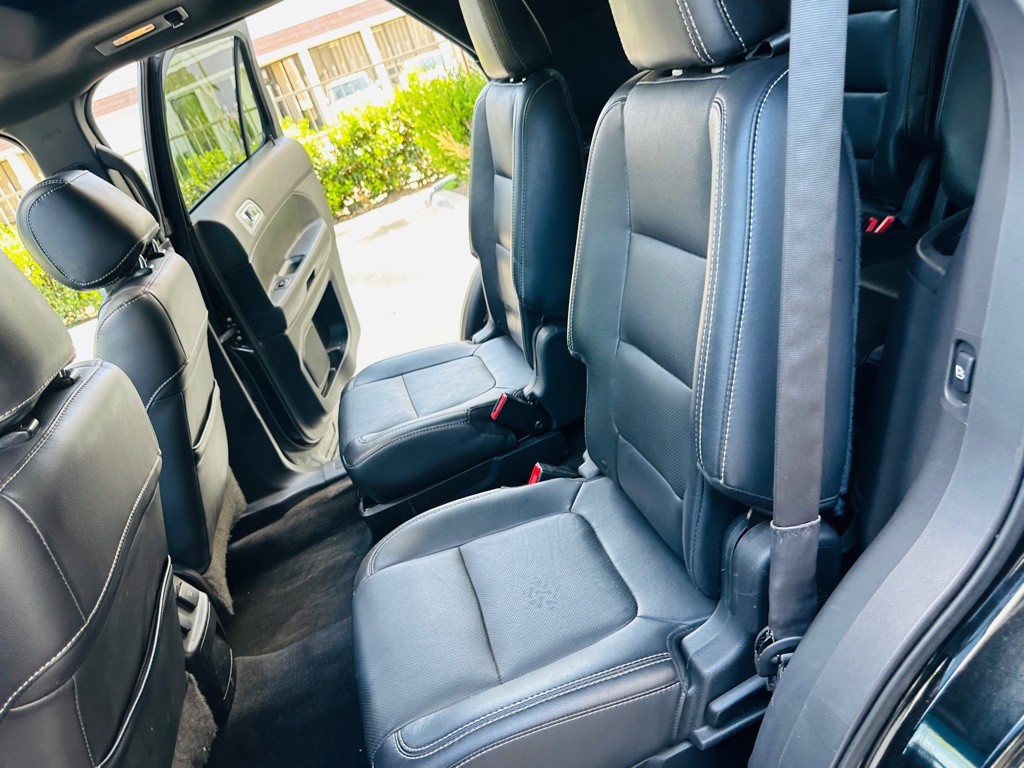 2015 Ford Explorer Image 16