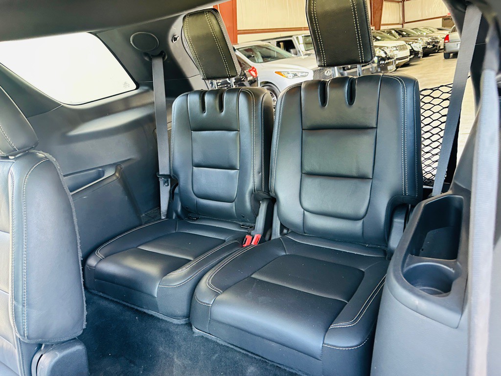 2015 Ford Explorer Image 17