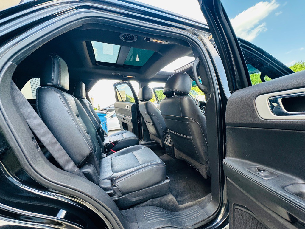 2015 Ford Explorer Image 20