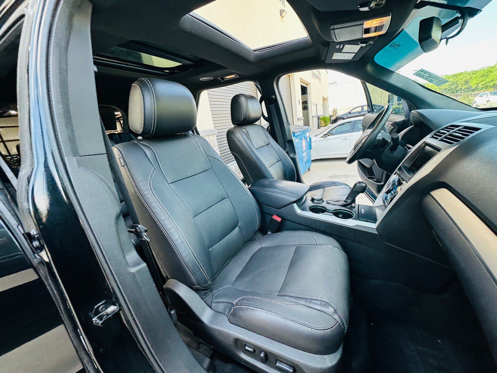 2015 Ford Explorer Image 24