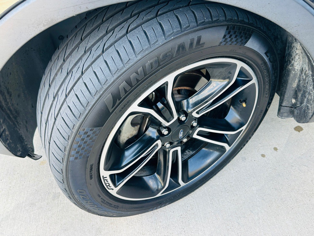 2015 Ford Explorer Image 28