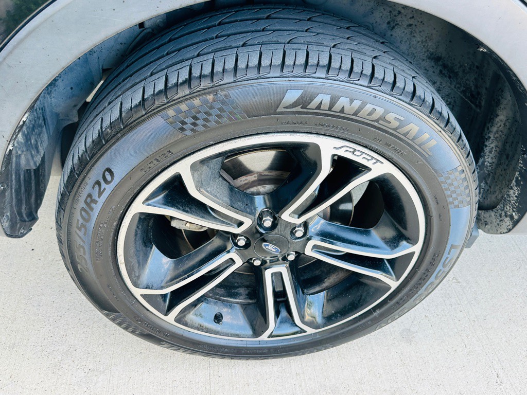 2015 Ford Explorer Image 30