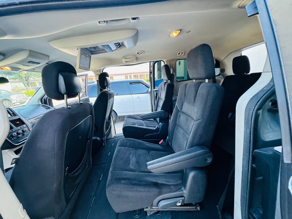 2015 Dodge Grand Caravan Image 17