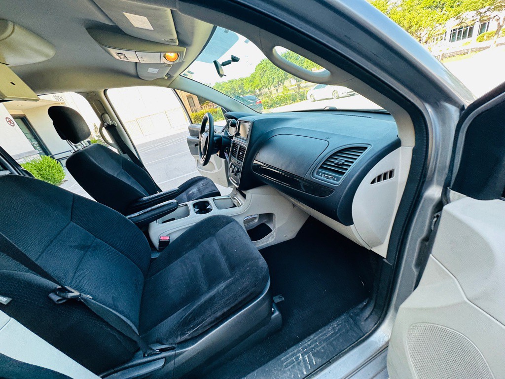 2015 Dodge Grand Caravan Image 24