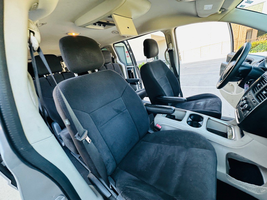 2015 Dodge Grand Caravan Image 25