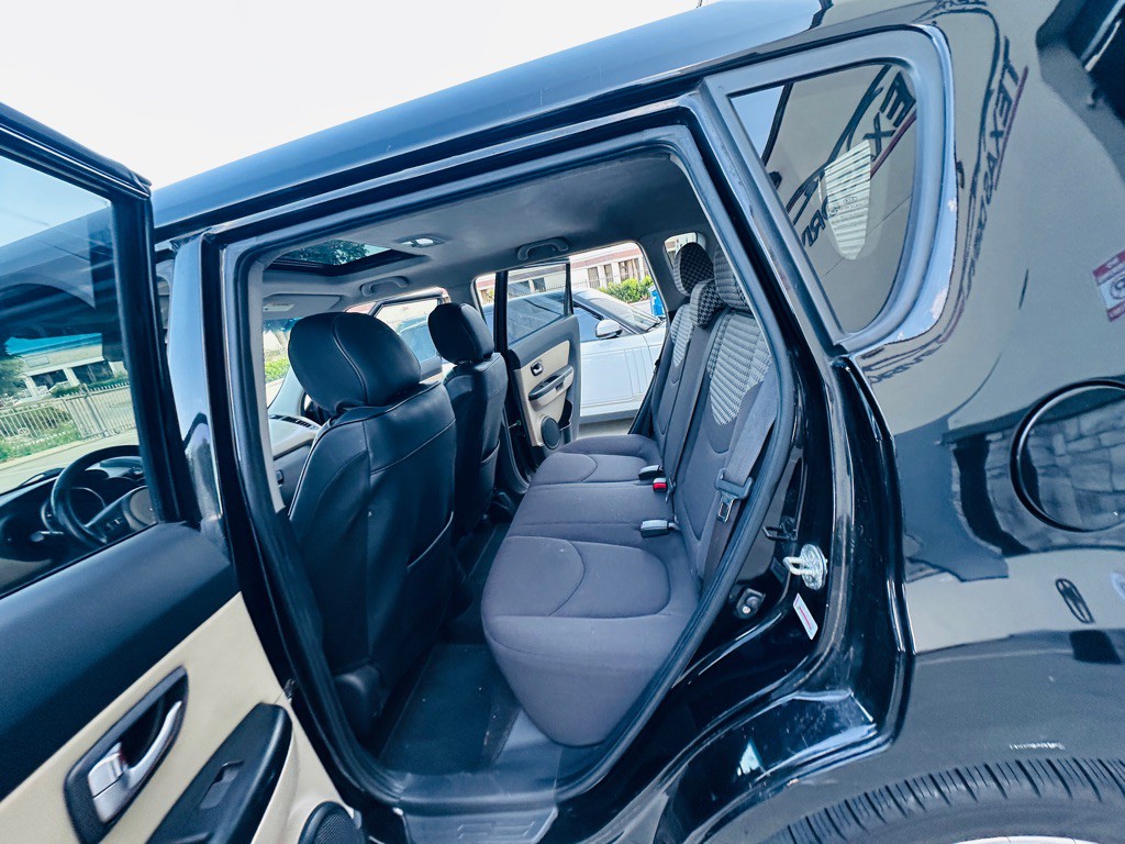 2013 Kia Soul Image 16