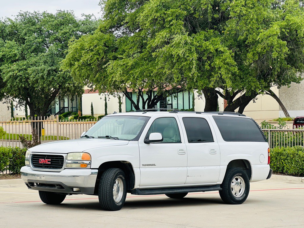 2003 GMC Yukon Image 4