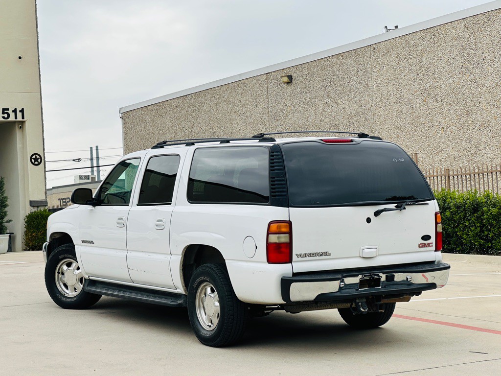 2003 GMC Yukon Image 7