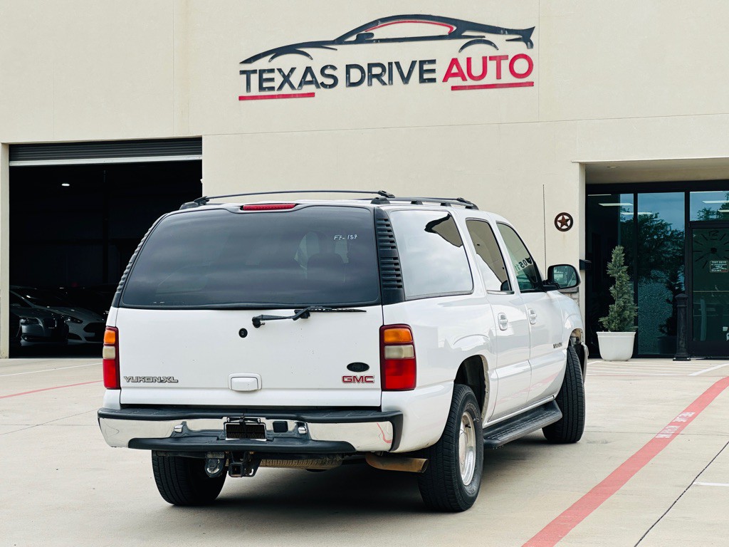 2003 GMC Yukon Image 9