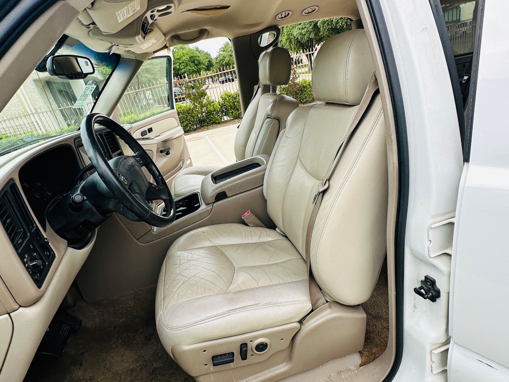 2003 GMC Yukon Image 13
