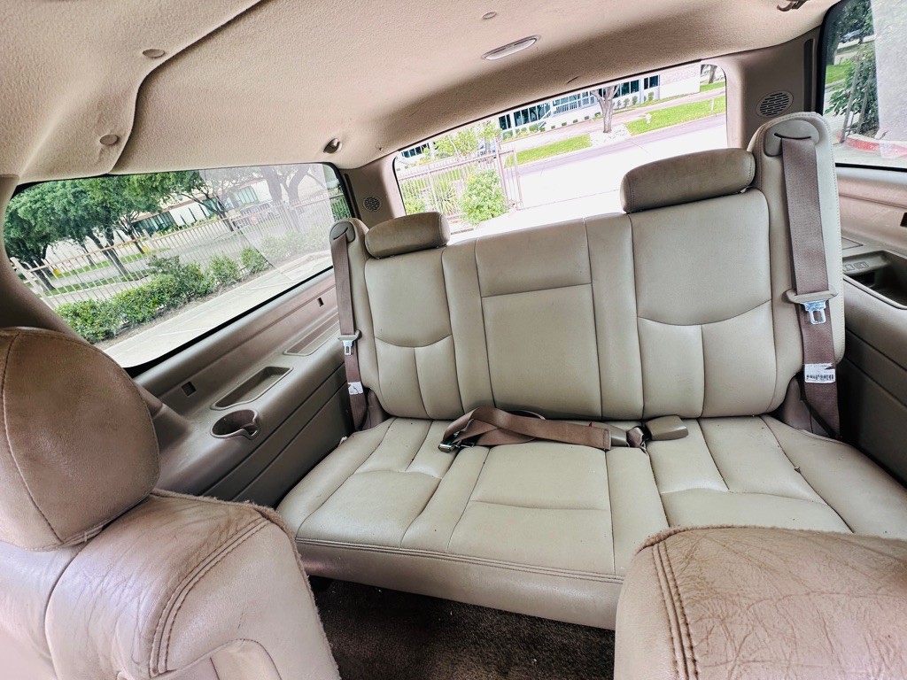 2003 GMC Yukon Image 16