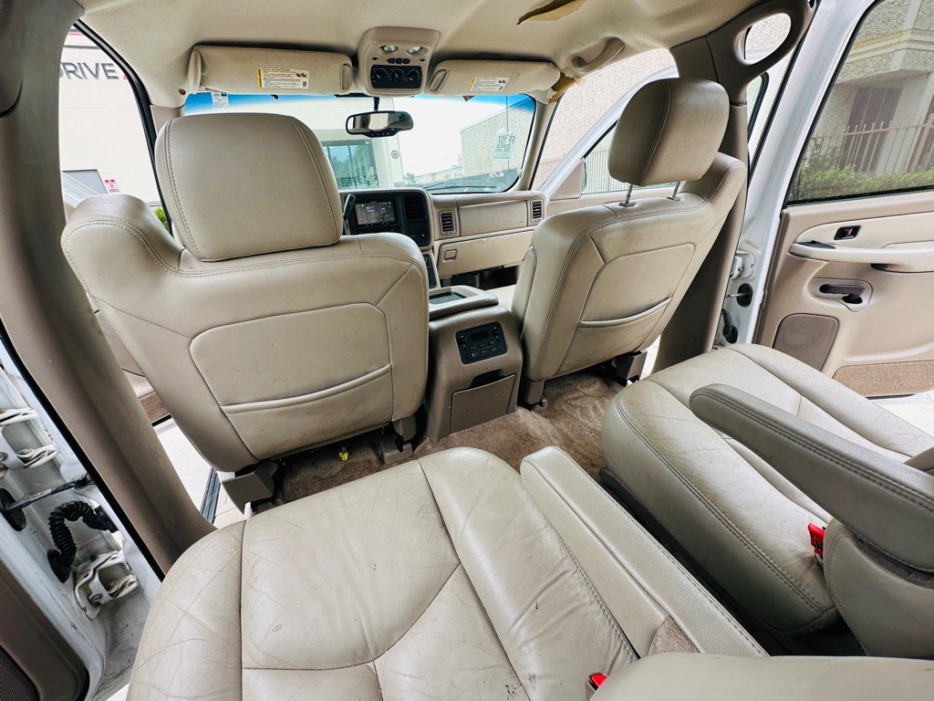2003 GMC Yukon Image 17