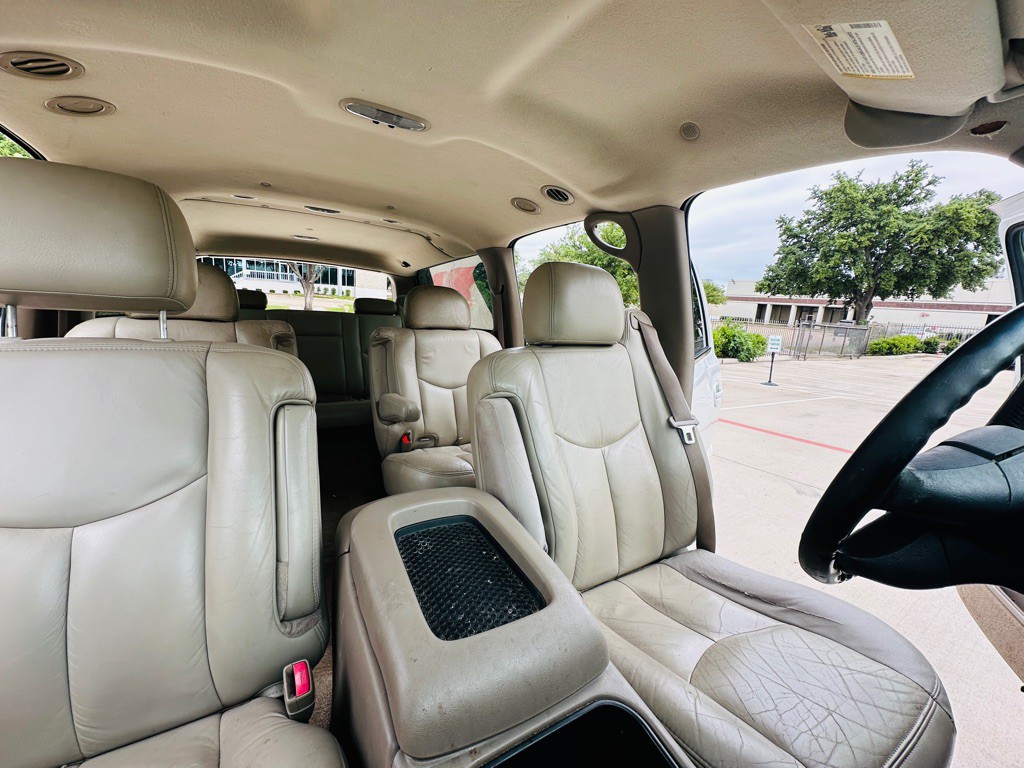 2003 GMC Yukon Image 24