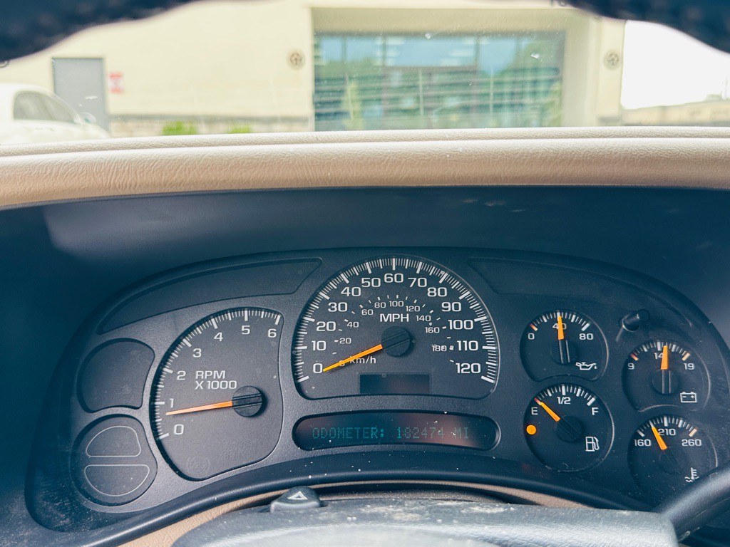 2003 GMC Yukon Image 25