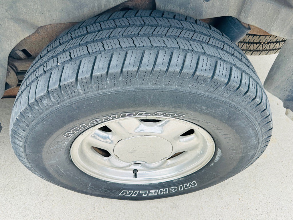 2003 GMC Yukon Image 28