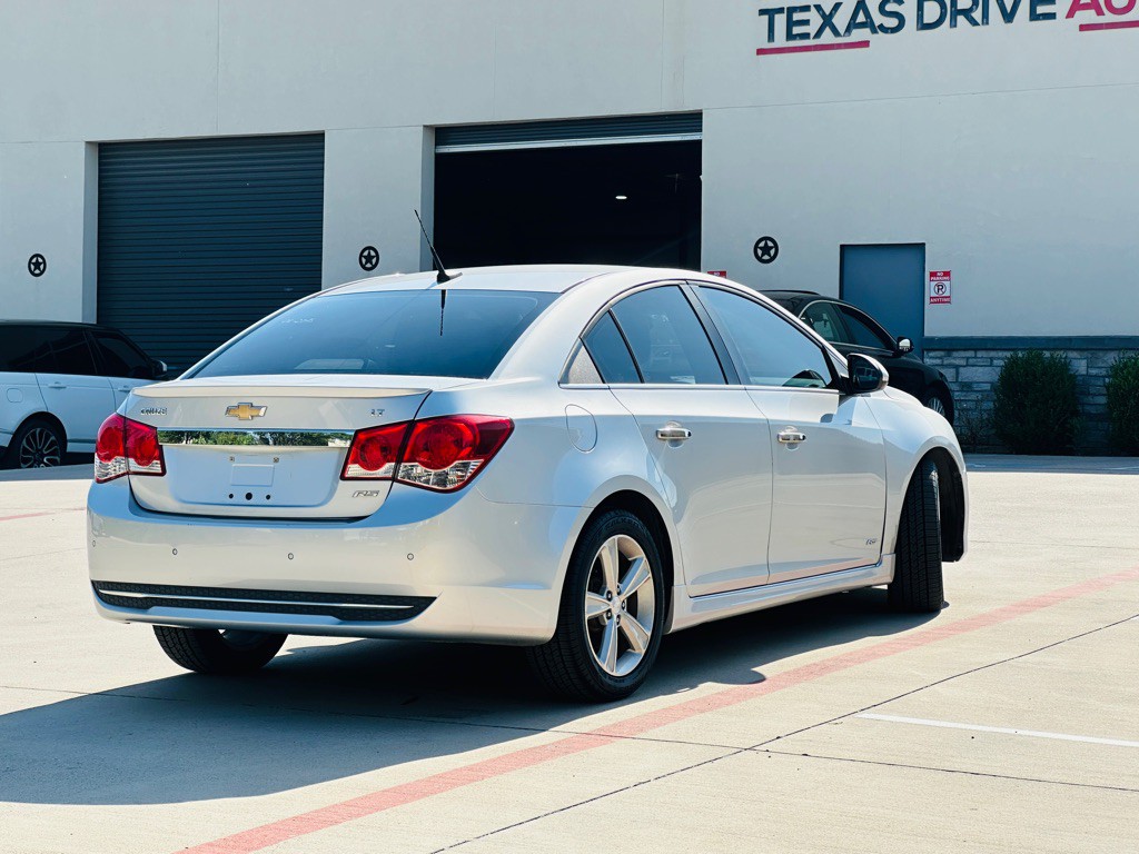 2012 Chevrolet Cruze Image 11