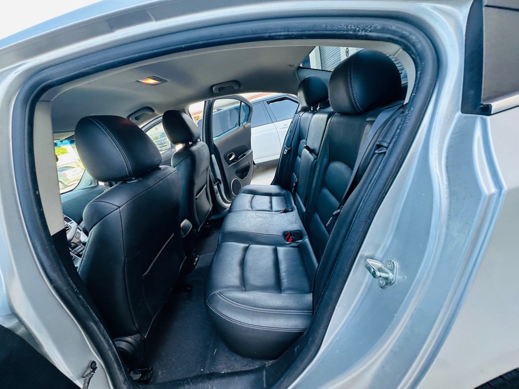 2012 Chevrolet Cruze Image 17