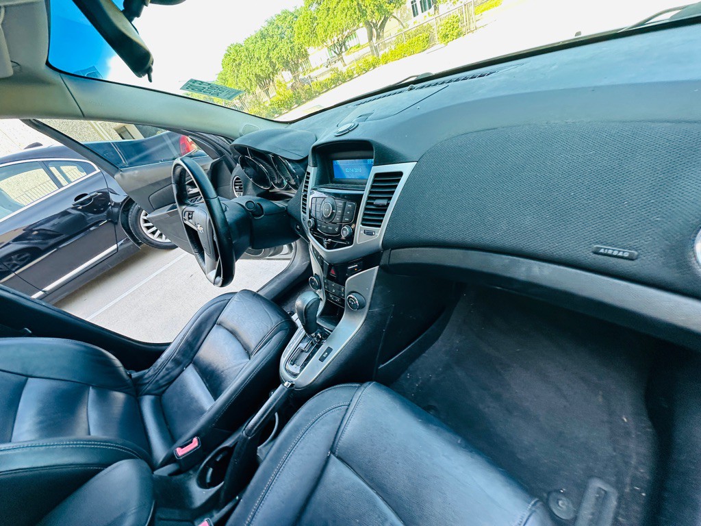 2012 Chevrolet Cruze Image 24