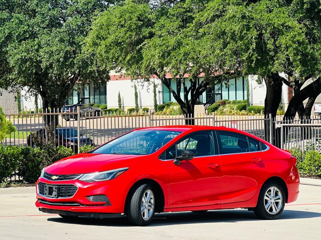 2017 Chevrolet Cruze Image 4