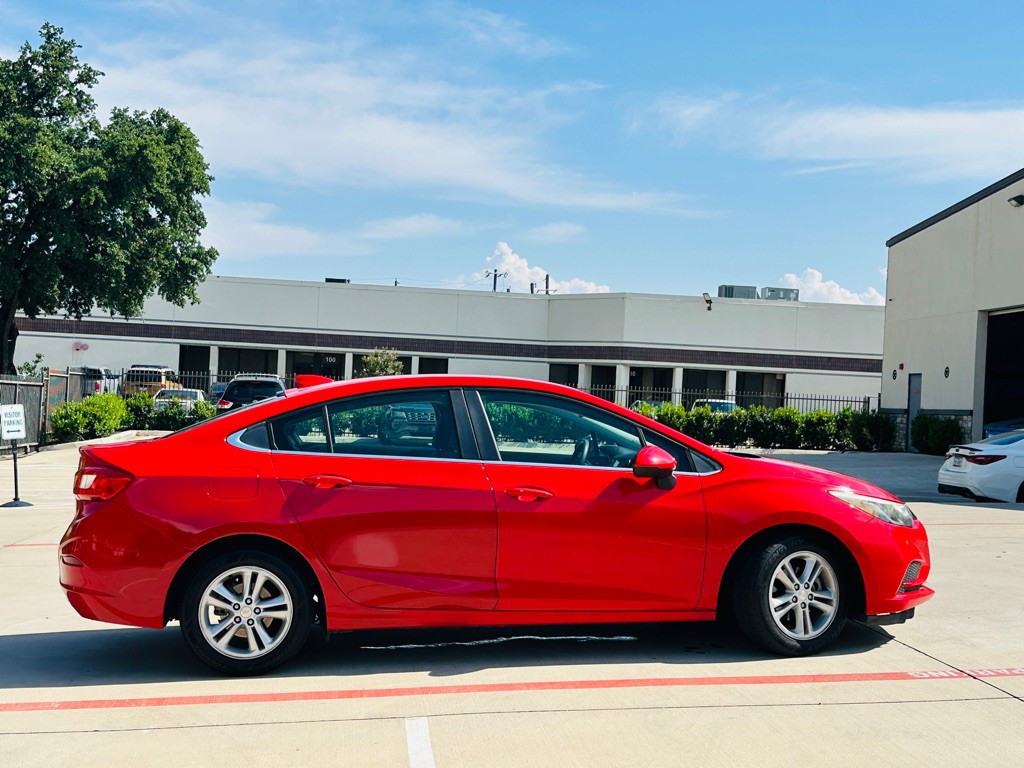 2017 Chevrolet Cruze Image 12