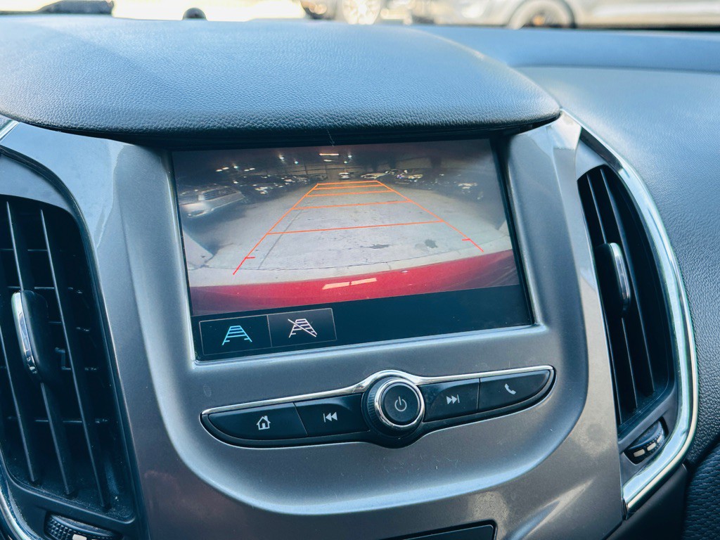 2017 Chevrolet Cruze Image 24