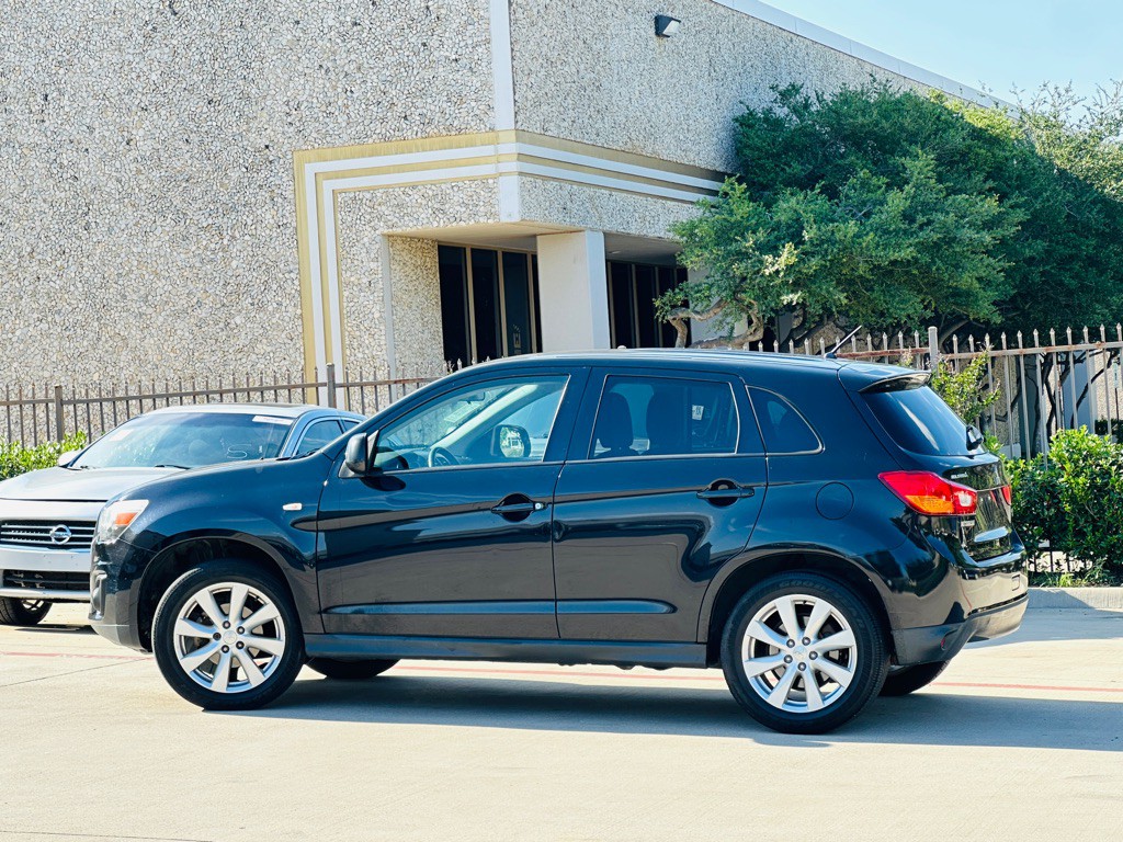 2013 Mitsubishi Outlander Image 5