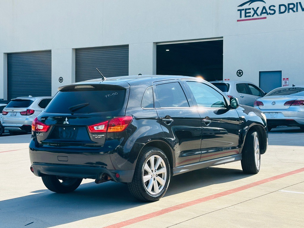 2013 Mitsubishi Outlander Image 8