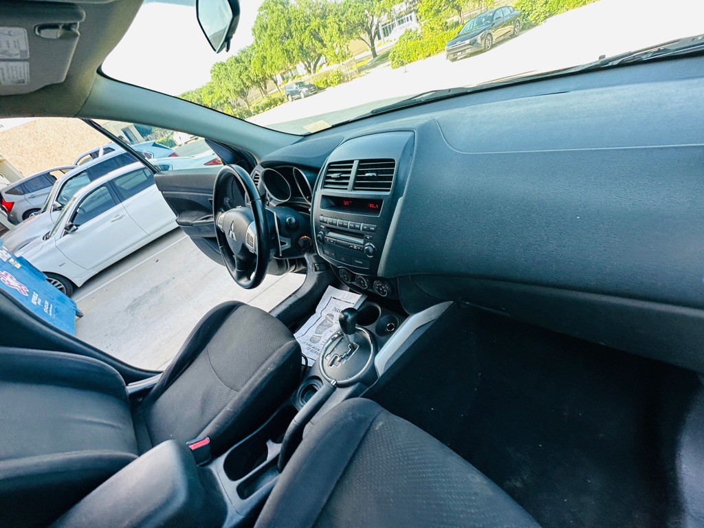 2013 Mitsubishi Outlander Image 21
