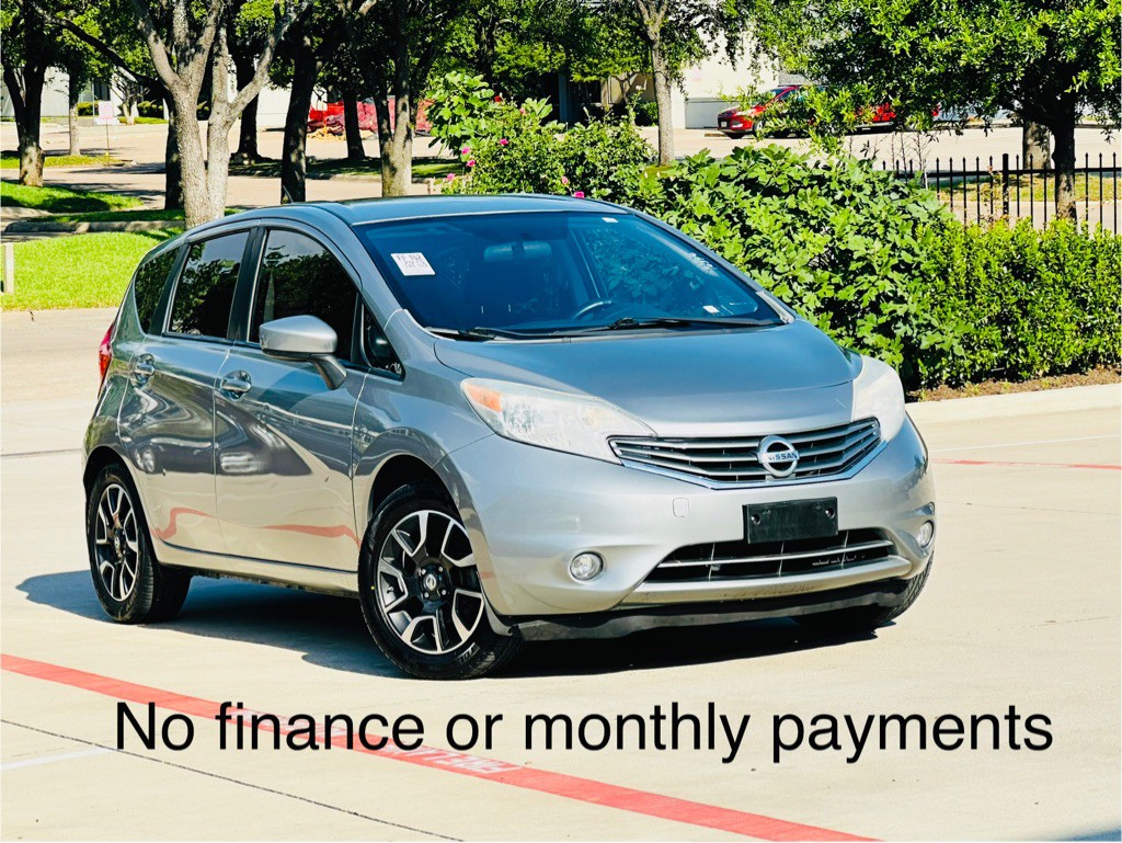 2015 Nissan Versa Image 1