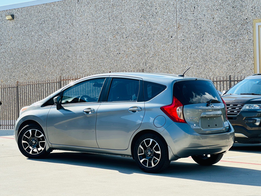 2015 Nissan Versa Image 5