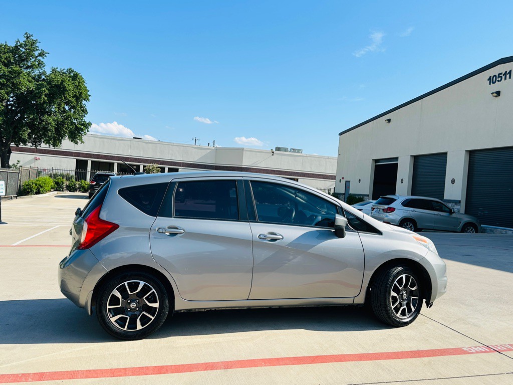2015 Nissan Versa Image 10