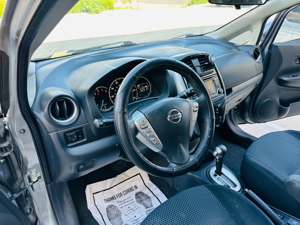 2015 Nissan Versa Image 12