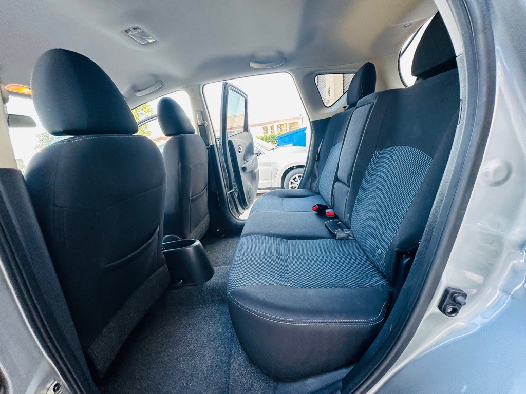 2015 Nissan Versa Image 16