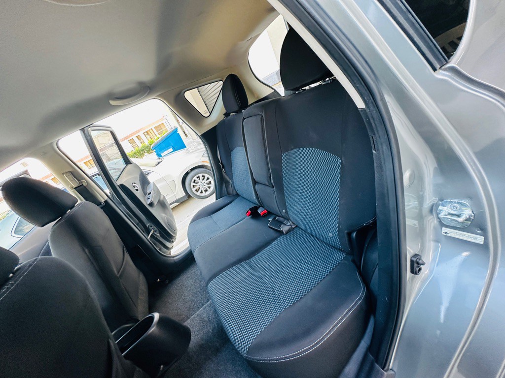 2015 Nissan Versa Image 17