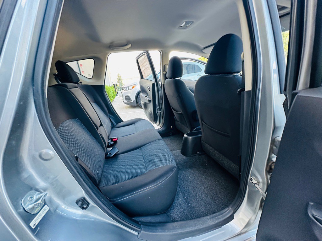 2015 Nissan Versa Image 20
