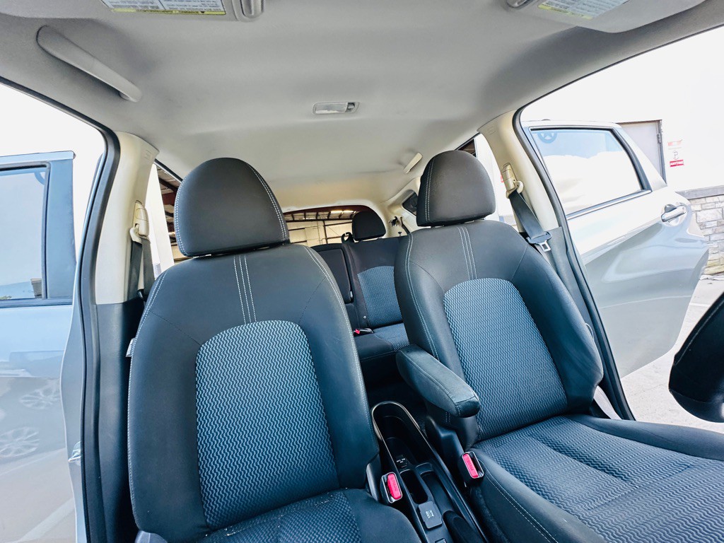 2015 Nissan Versa Image 24