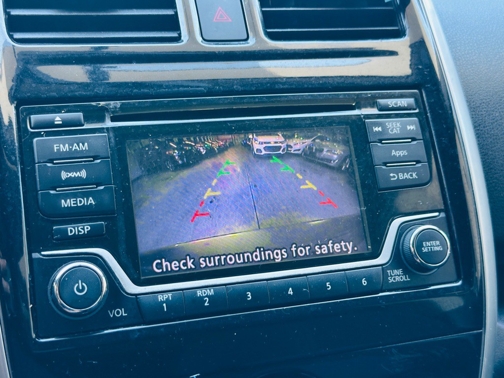 2015 Nissan Versa Image 26