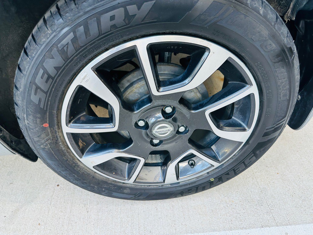 2015 Nissan Versa Image 28