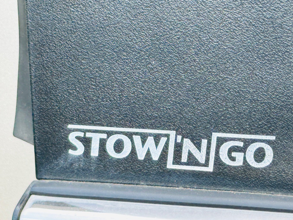 2014 Chrysler Town & Country Image 29