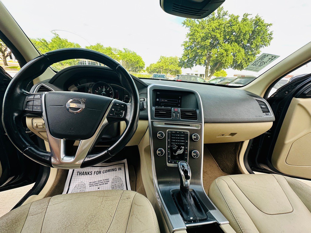 2015 Volvo XC60 Image 13