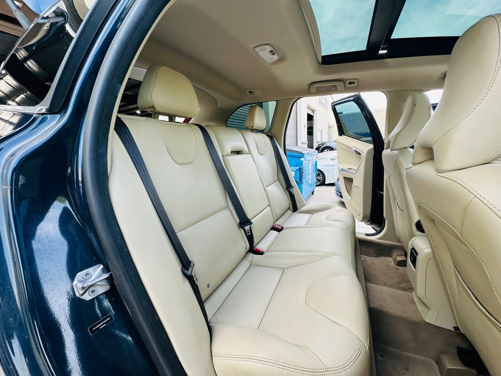 2015 Volvo XC60 Image 19